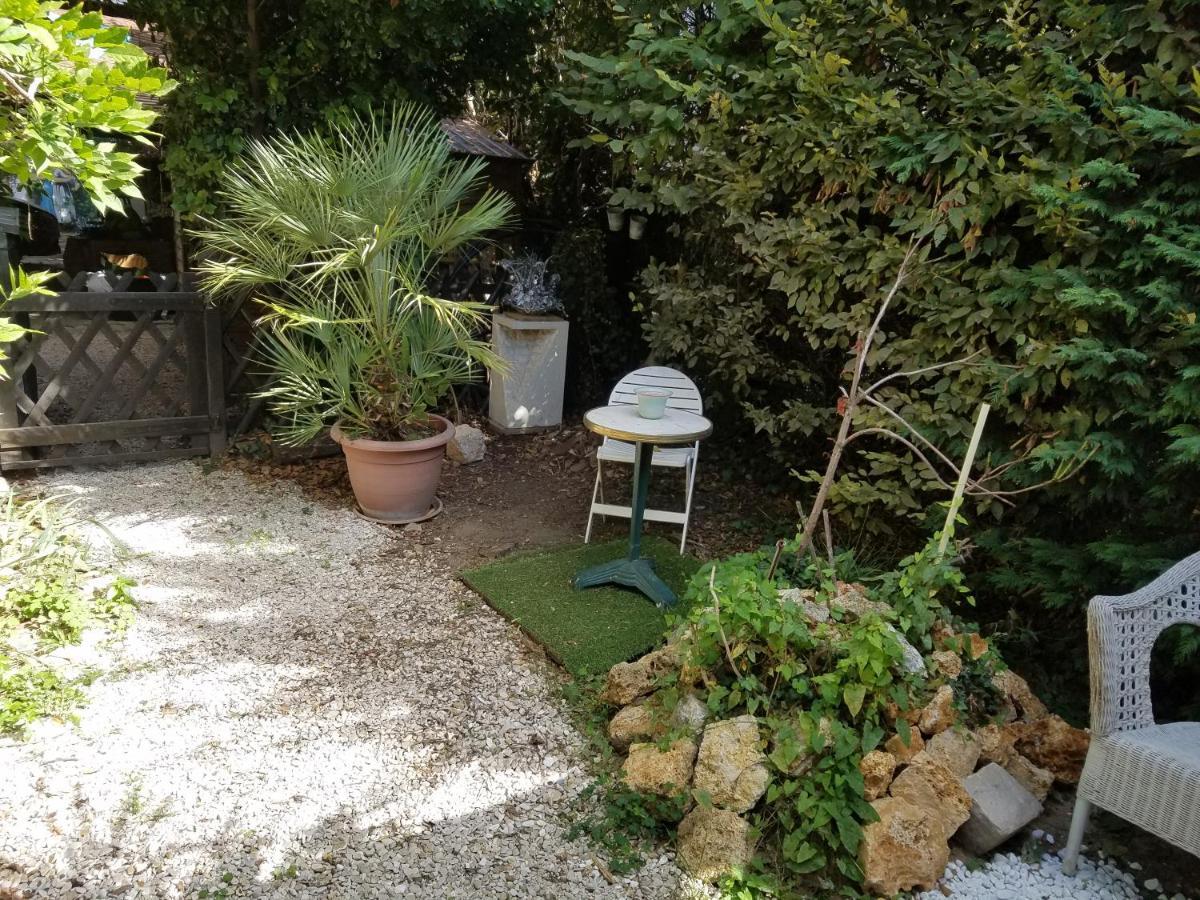 Normandy Cottage Gagny Bagian luar foto