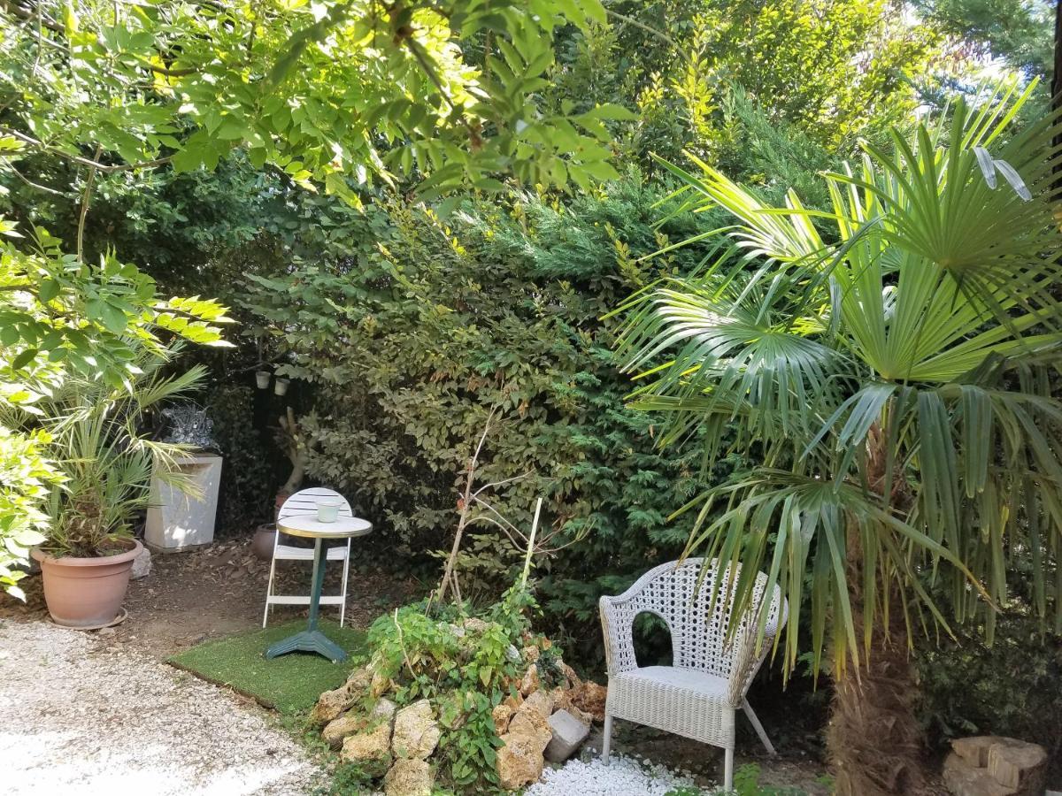 Normandy Cottage Gagny Bagian luar foto