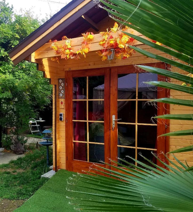 Normandy Cottage Gagny Bagian luar foto